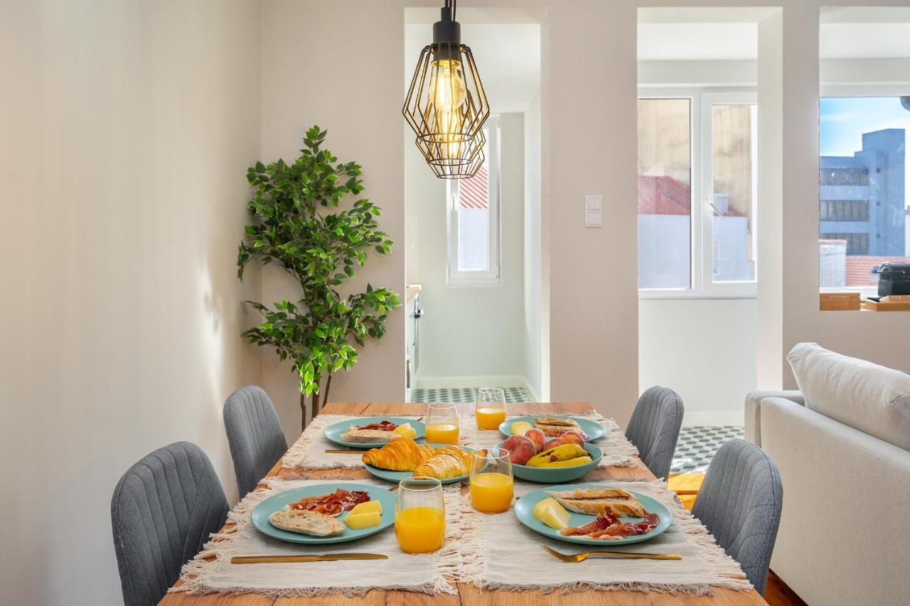 Whome Formosa #3 - Central 2-Bed In Prime Location Perfect To Explore Oporto Esterno foto